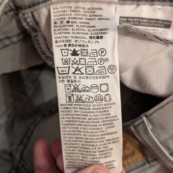 Levi's Capris Jeans Gray Cropped Size 6 W28 - Picture 13 of 15
